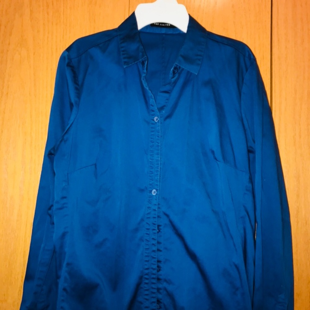 Button down shirt - Picture 2 of 2